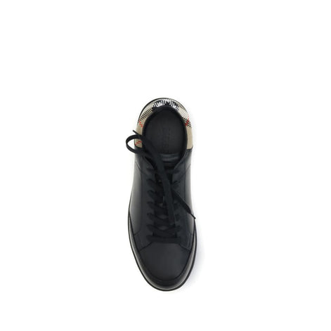 Burberry Black Calf Leather Bos Taurus Low Top Sneakers Burberry